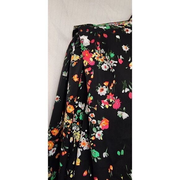 H&M Defined Shoulder Crew-Neck Long Sleeve Multicolor Black Floral Blouse Size L - Picture 6 of 10